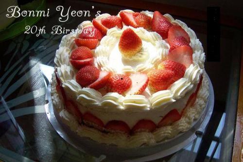 把蛋糕做成人脸的视频,创意烘焙艺术新尝试